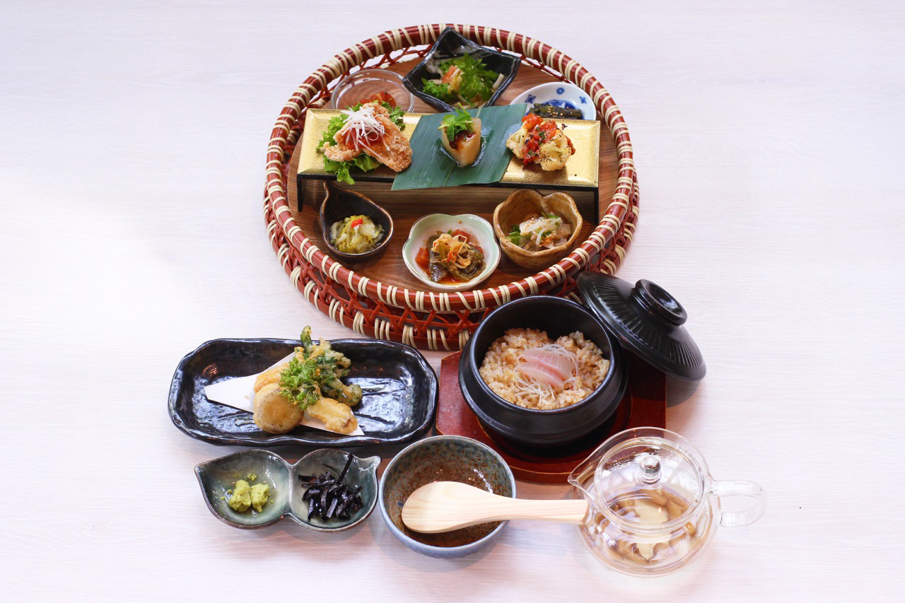 KISETSU+薬膳(読み込み中…)|大阪心斎橋のVEGAN・腸活をテーマにした美容健康カフェ「W RETREAT CAFE」No VEGANメニュー