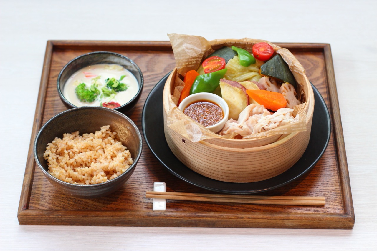 三元豚と冬野菜のぽかぽかせいろ