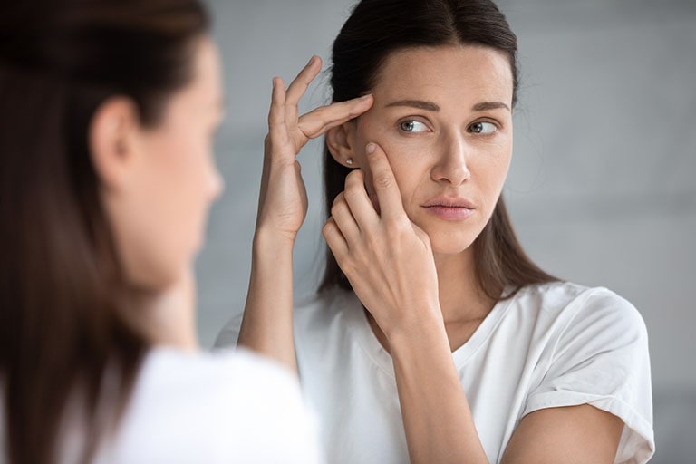 シミ取り治療を受ける美容皮膚科の選び方