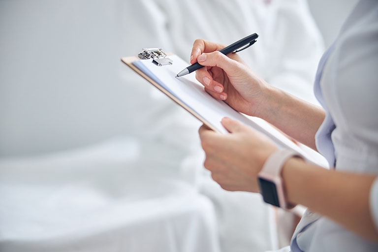 陥没乳頭の見分け方