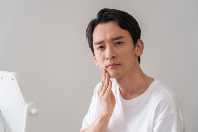 男性のフェイスラインがない原因
