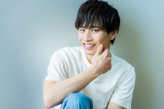 男性のフェイスラインを引き締める美容医療